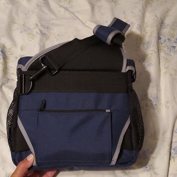 NWT Adorama Slinger Crossbody Camera Bag - Picture 3 of 7